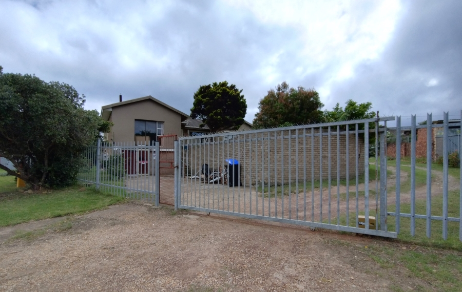 6 Bedroom Property for Sale in Boskloof Eastern Cape